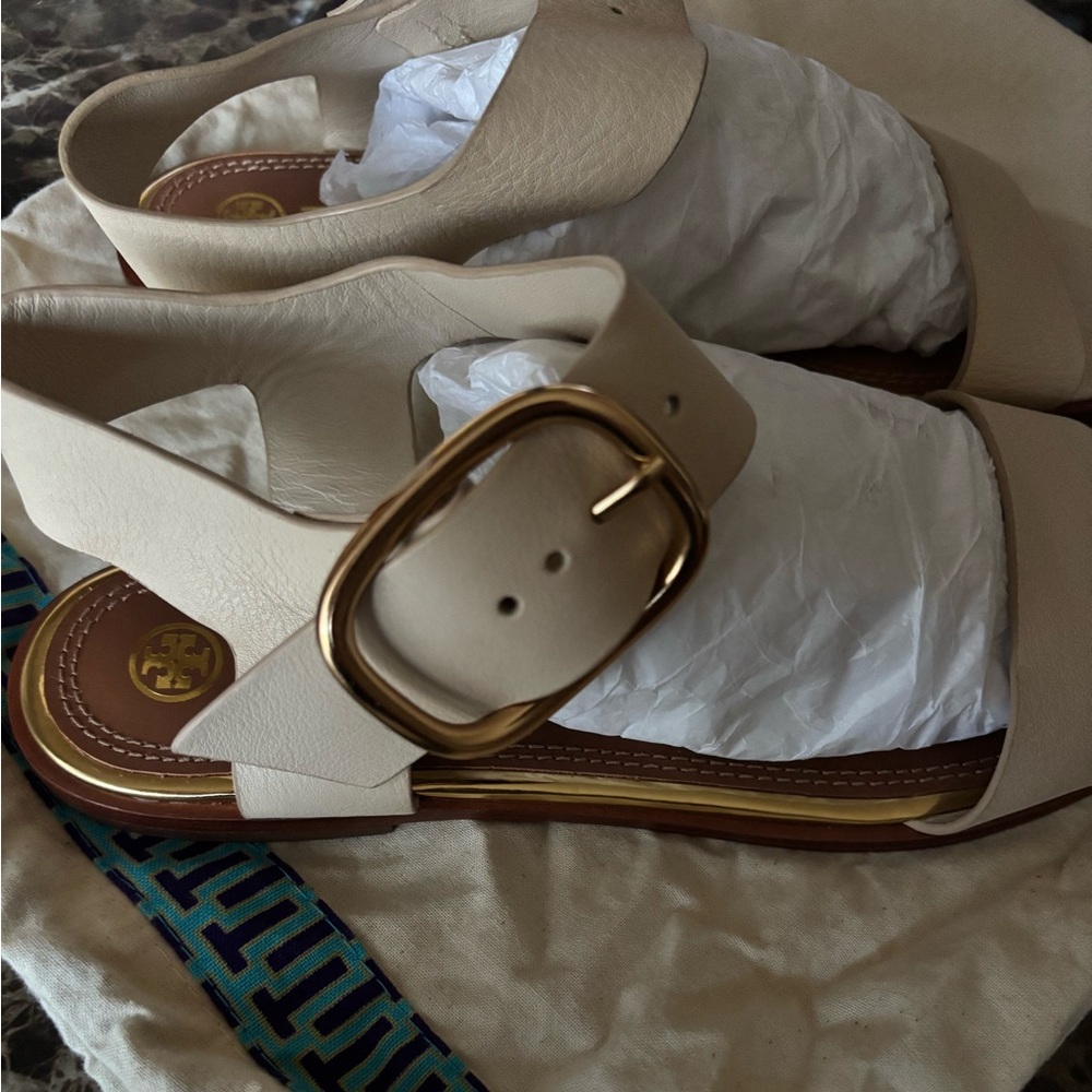 Tory Burch Beige Sandals with Gold Accent